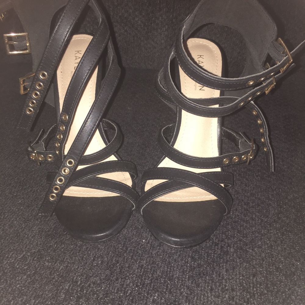 KAYLEEN Heels Size 6.5